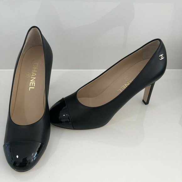 CHANEL Black Leather Cap Toe Pumps Size 37 - Picture 8 of 12